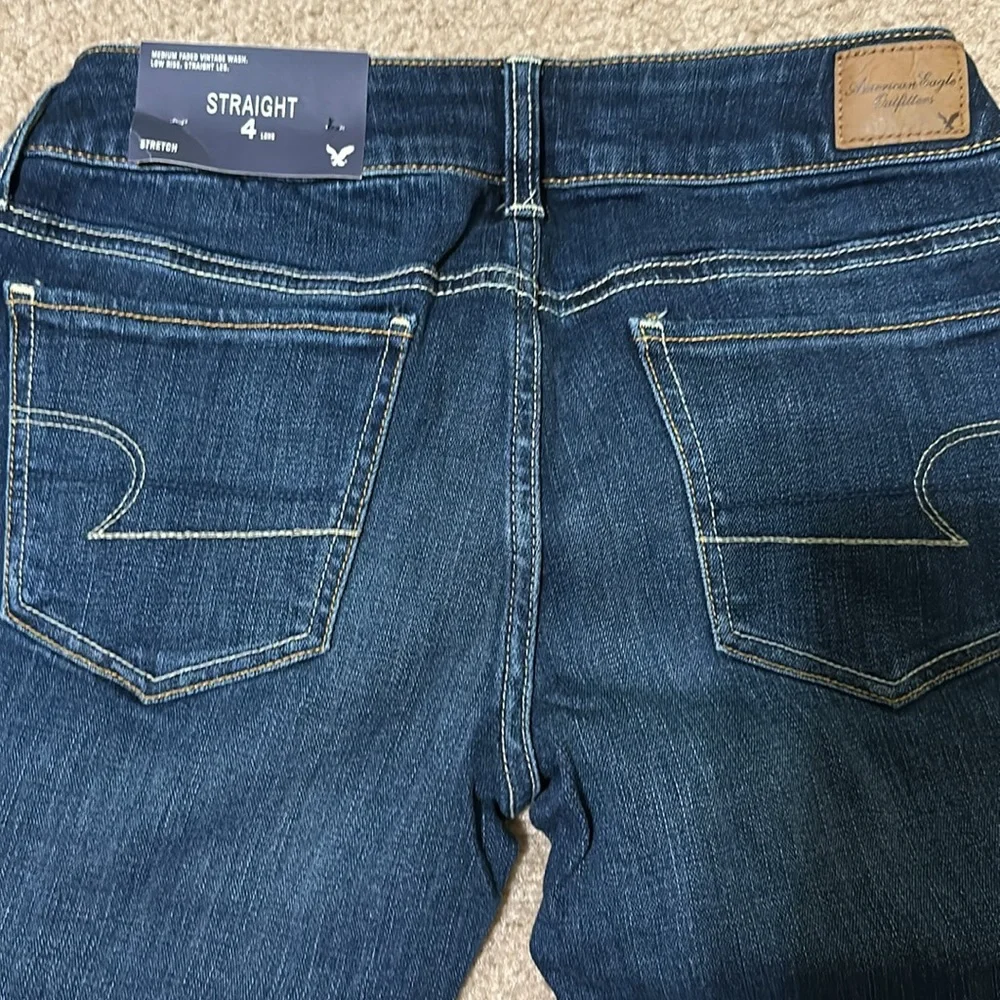Women’s American Eagle Straight Jeans - Size 4 Long - Picture 5 of 5